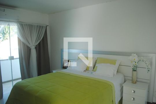 Suite 1  de casa para alugar com 4 quartos, 400m² em Itapuã, Salvador