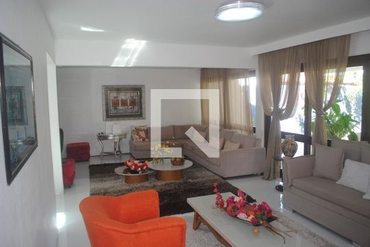 Sala  de casa para alugar com 4 quartos, 400m² em Itapuã, Salvador