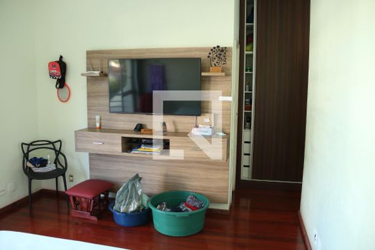 Quarto 3 de casa à venda com 3 quartos, 250m² em Jardim Riacho das Pedras, Contagem