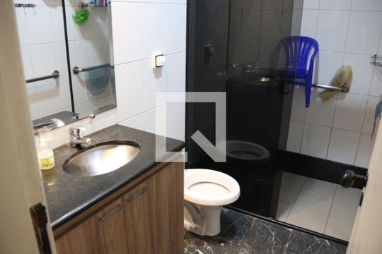 Banheiro 1 de casa à venda com 3 quartos, 250m² em Jardim Riacho das Pedras, Contagem
