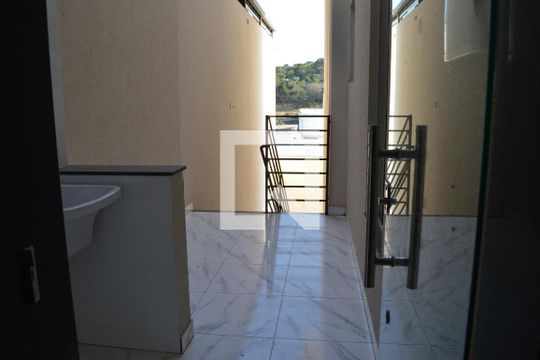 Área de Serviço de casa à venda com 3 quartos, 210m² em Nacional, Contagem