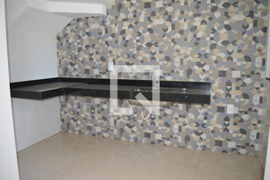 Cozinha de casa à venda com 3 quartos, 210m² em Nacional, Contagem