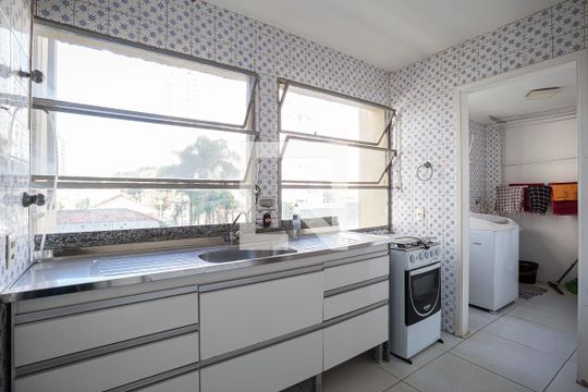 Cozinha de apartamento à venda com 3 quartos, 85m² em Vila Olímpia, São Paulo