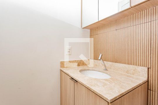 Banheiro de apartamento à venda com 1 quarto, 25m² em Ipiranga, São Paulo