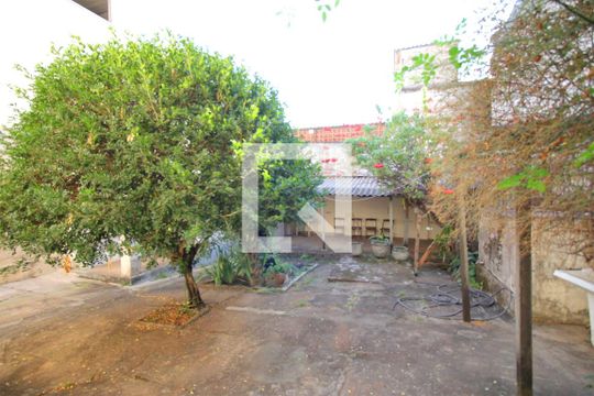 Quintal de casa à venda com 6 quartos, 350m² em Cruzeiro, Belo Horizonte