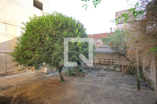 Quintal de casa à venda com 6 quartos, 350m² em Cruzeiro, Belo Horizonte
