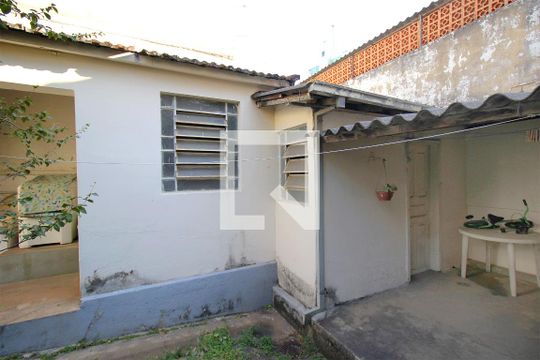 Barracão de fundo / Depósito de casa à venda com 6 quartos, 350m² em Cruzeiro, Belo Horizonte