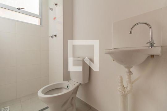 Banheiro de apartamento à venda com 2 quartos, 43m² em Parada Xv de Novembro, São Paulo