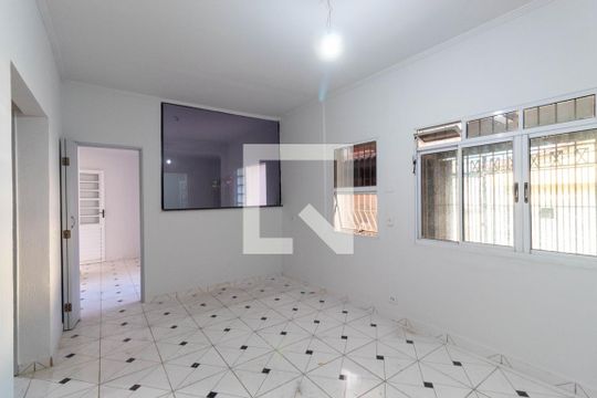 Casa à venda com 4 quartos, 180m² em Jardim Fernandes, São Paulo