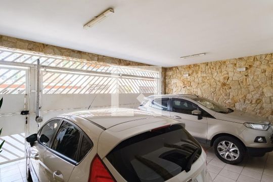 Garagem de casa à venda com 3 quartos, 226m² em Chácara Califórnia, São Paulo
