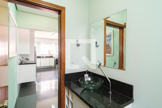 Lavabo de casa à venda com 3 quartos, 226m² em Chácara Califórnia, São Paulo