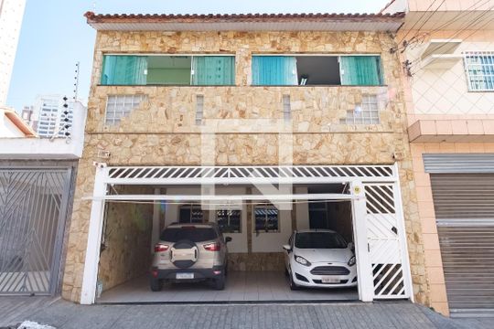 Fachada de casa à venda com 3 quartos, 226m² em Chácara Califórnia, São Paulo