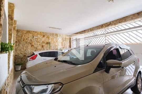 Garagem de casa à venda com 3 quartos, 226m² em Chácara Califórnia, São Paulo