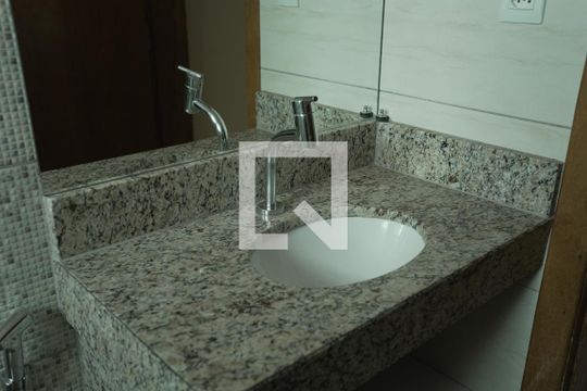 Banheiro de apartamento para alugar com 2 quartos, 73m² em Goiânia, Belo Horizonte
