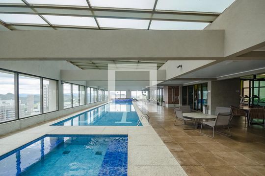 Piscina Coberta de apartamento para alugar com 1 quarto, 55m² em Vila da Serra, Nova Lima