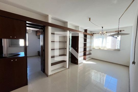 Apartamento à venda com 2 quartos, 63m² em Vila Parque Jabaquara, São Paulo