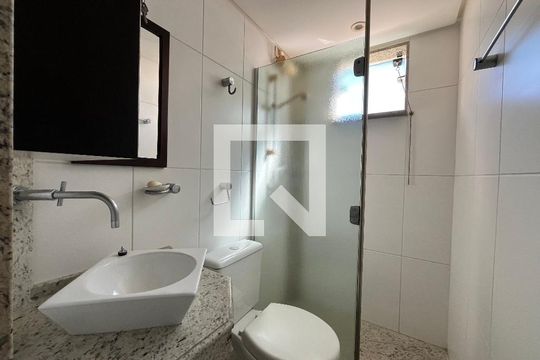 Banheiro  de apartamento à venda com 2 quartos, 63m² em Vila Parque Jabaquara, São Paulo