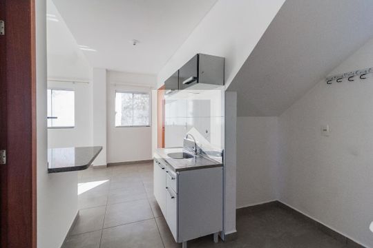 Cozinha de apartamento para alugar com 1 quarto, 40m² em Itaguaçu, Florianópolis