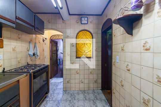 Cozinha de casa para alugar com 4 quartos, 237m² em Santo Antônio, Osasco