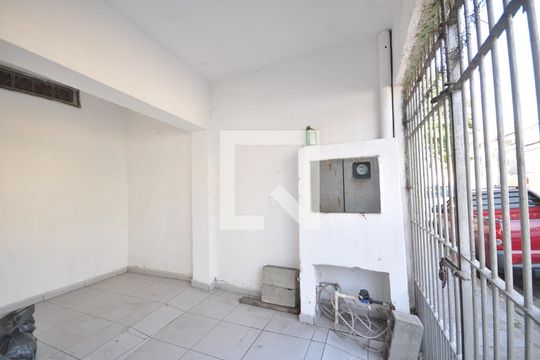 Garagem de casa à venda com 2 quartos, 56m² em Jardim Brasil (zona Norte), São Paulo