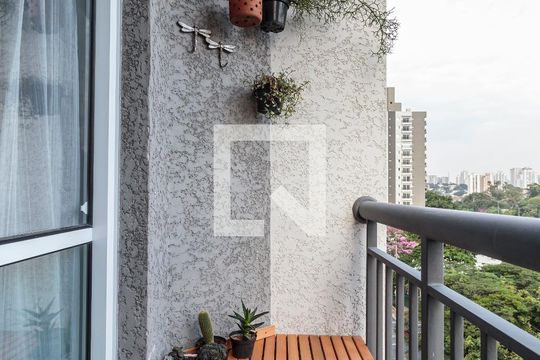 Varanda de kitnet/studio para alugar com 1 quarto, 27m² em Moema, São Paulo