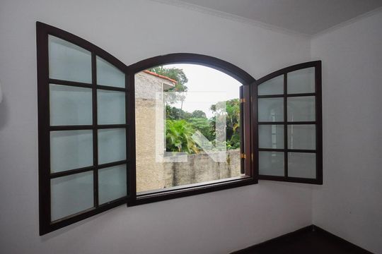Vista da Suíte 2 de casa à venda com 3 quartos, 350m² em Parque Monte Alegre, Taboão da Serra