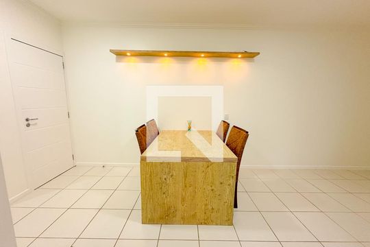 Sala de Jantar de apartamento para alugar com 2 quartos, 75m² em Canasvieiras, Florianópolis