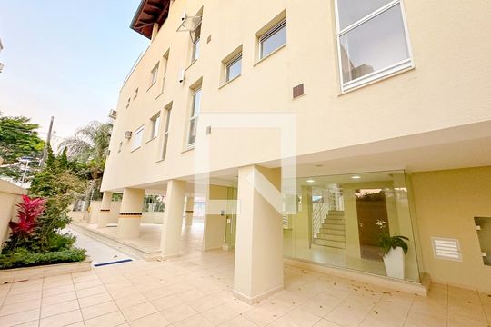 Área comum de apartamento para alugar com 2 quartos, 75m² em Canasvieiras, Florianópolis