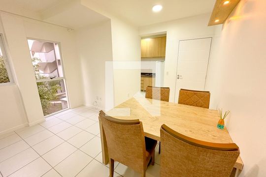 Sala de Jantar de apartamento para alugar com 2 quartos, 75m² em Canasvieiras, Florianópolis