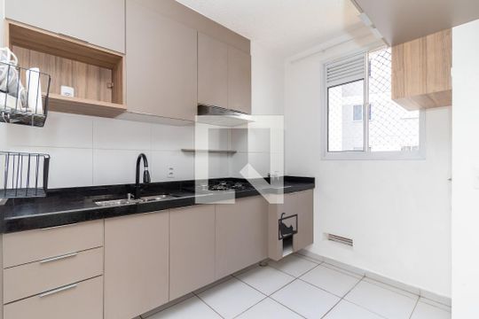 Cozinha de apartamento para alugar com 2 quartos, 38m² em Jardim Norma, São Paulo