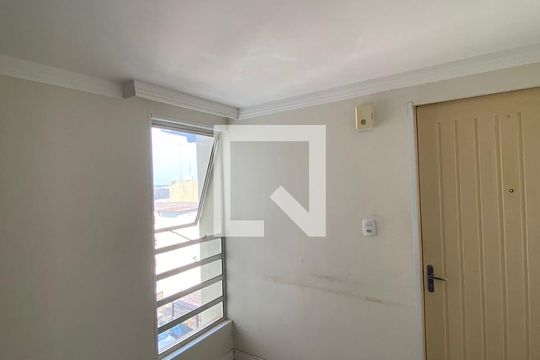 Sala de apartamento para alugar com 2 quartos, 50m² em Jardim Marica, Mogi das Cruzes