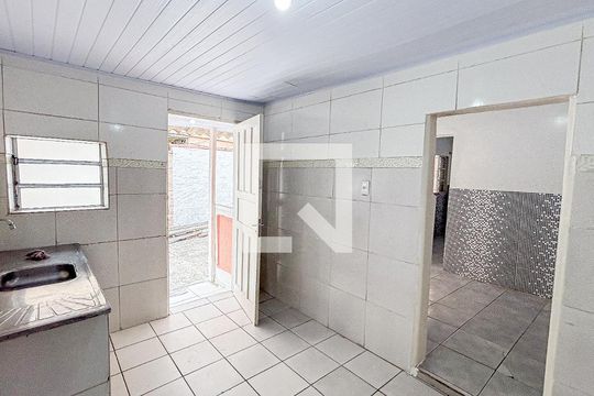 Cozinha de casa para alugar com 1 quarto, 75m² em Vila Palmares, São Caetano do Sul