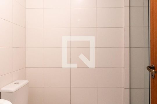 Banheiro de apartamento para alugar com 2 quartos, 60m² em Santa Tereza, Porto Alegre