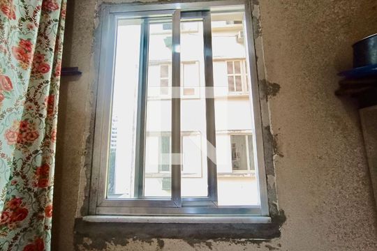 Quarto serviço de apartamento à venda com 3 quartos, 100m² em Copacabana, Rio de Janeiro