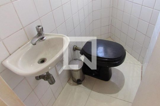 Banheiro Social de apartamento à venda com 2 quartos, 75m² em Vila Andrade, São Paulo