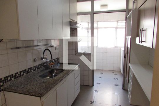 Cozinha de apartamento à venda com 2 quartos, 75m² em Vila Andrade, São Paulo