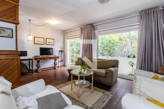 Apartamento à venda com 3 quartos, 130m² em Bela Vista, Porto Alegre