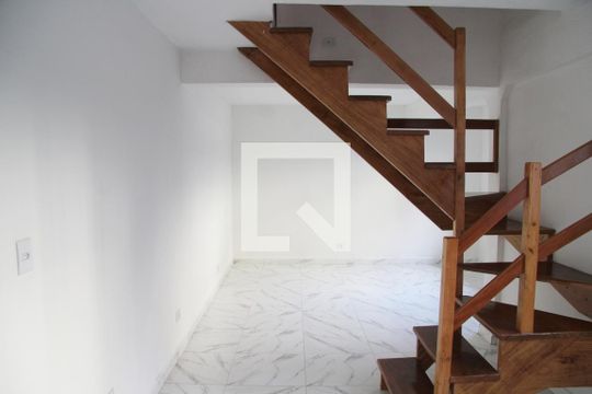 Casa para alugar com 2 quartos, 80m² em Parque Continental I, Guarulhos