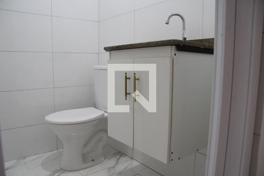 Lavabo  de casa para alugar com 2 quartos, 80m² em Parque Continental I, Guarulhos