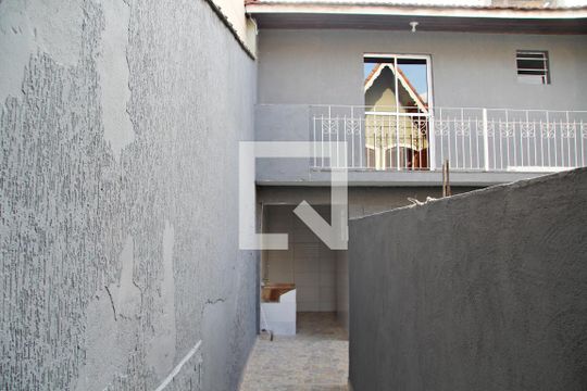 Fcahda da casa  de casa para alugar com 2 quartos, 80m² em Parque Continental I, Guarulhos