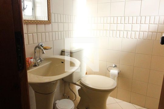 Lavabo 1 de apartamento à venda com 4 quartos, 330m² em Praia de Belas, Porto Alegre