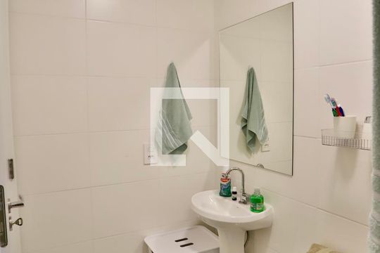 Banheiro de apartamento à venda com 1 quarto, 26m² em Brás, São Paulo