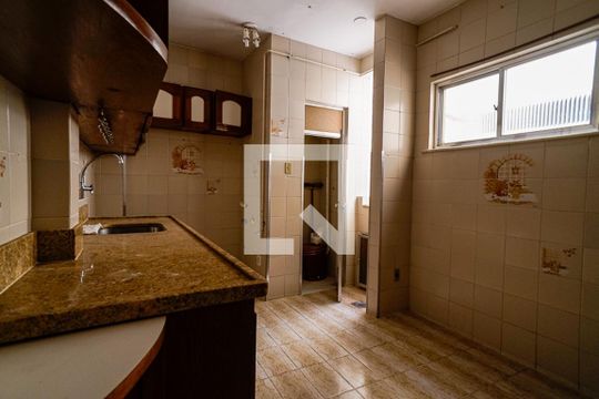 Cozinha  de apartamento à venda com 3 quartos, 90m² em Ingá, Niterói