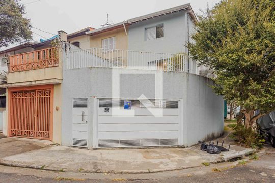 Fachada de casa à venda com 3 quartos, 126m² em Vila Ida, São Paulo