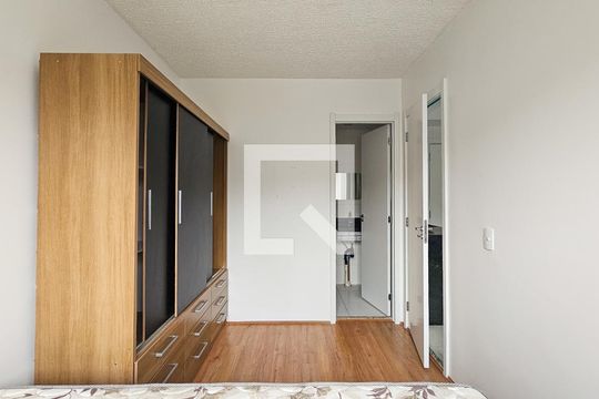 Suite de apartamento à venda com 1 quarto, 26m² em Jardim Itacolomi, São Paulo
