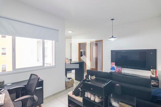 Sala de apartamento à venda com 1 quarto, 38m² em Vila Sao Pedro, Santo André