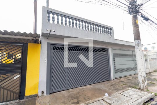 Fachada de casa para alugar com 1 quarto, 70m² em Jardim Sao Nicolau, São Paulo