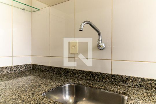 Cozinha de apartamento à venda com 1 quarto, 33m² em Campos Elíseos, São Paulo