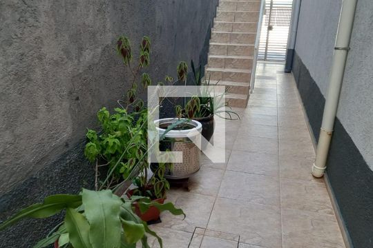 Área Externa de casa para alugar com 3 quartos, 230m² em Parque Continental, Guarulhos