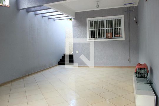 Garagem de casa para alugar com 3 quartos, 239m² em Macedo, Guarulhos